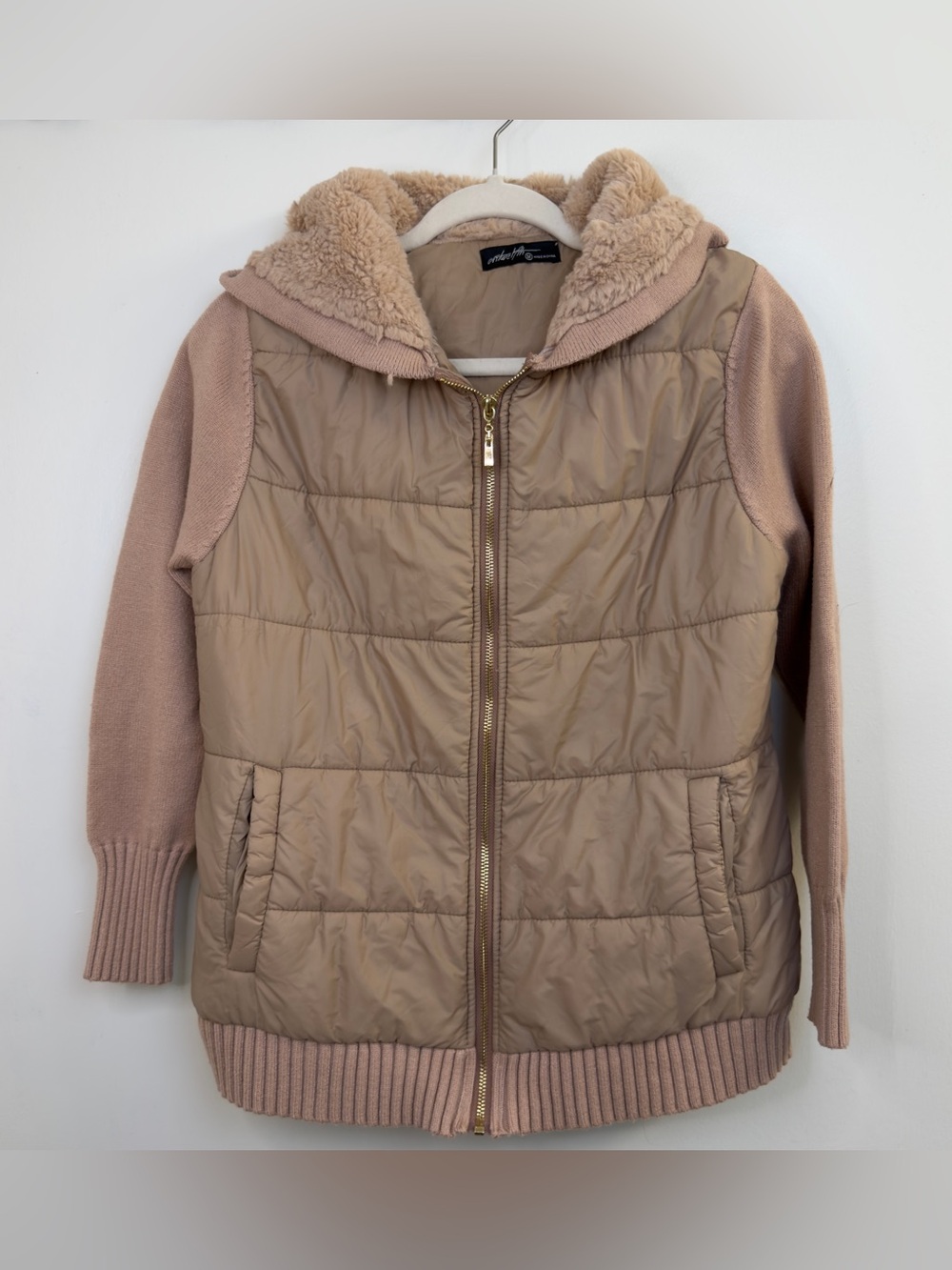 Ontwelfth Quilted Hooded Puffer Jacket in Light Taupe Size Medium
